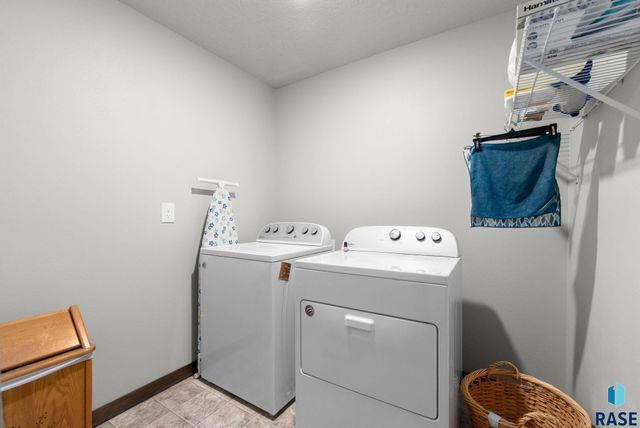 9320 W Colton St Street, Sioux Falls, SD 57106