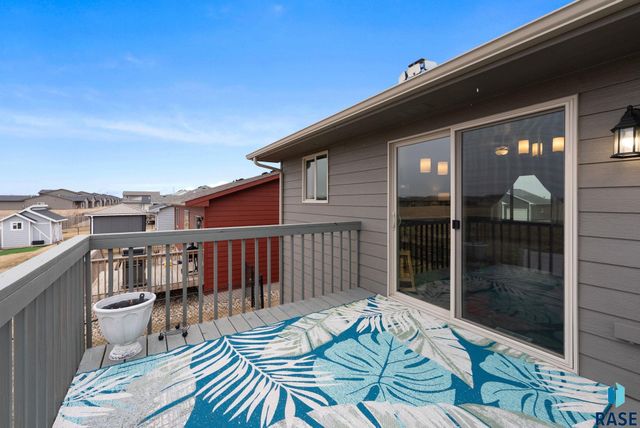 9320 W Colton St Street, Sioux Falls, SD 57106