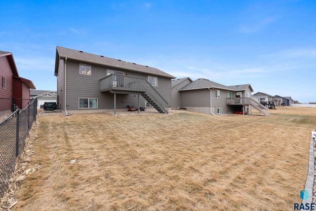 9320 W Colton St Street, Sioux Falls, SD 57106