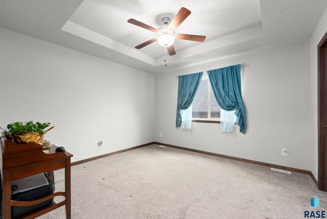 9320 W Colton St Street, Sioux Falls, SD 57106