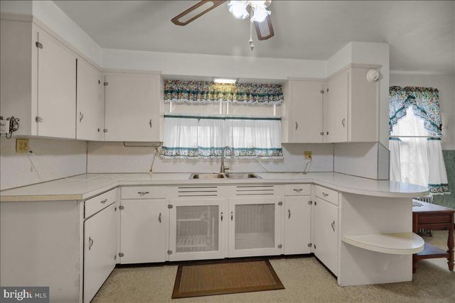 618 SMITH AVE, Lebanon, PA 17042