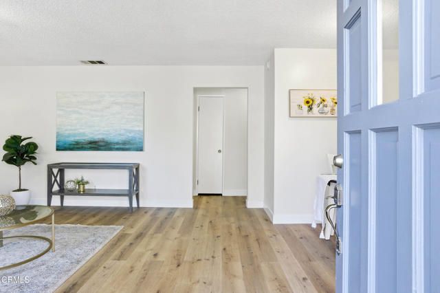 5082 Shenandoah Street, Ventura, CA 93003