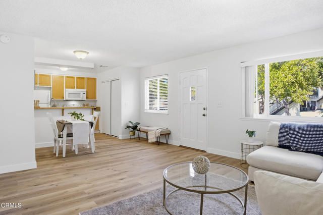 5082 Shenandoah Street, Ventura, CA 93003