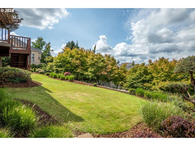 9365 Se PENNINGTON Ct, Happy Valley, OR 97086