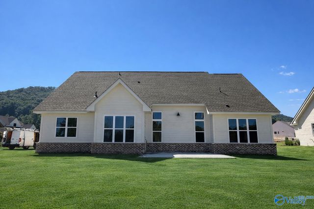 306 Lake Creek Drive, Guntersville, AL 35976