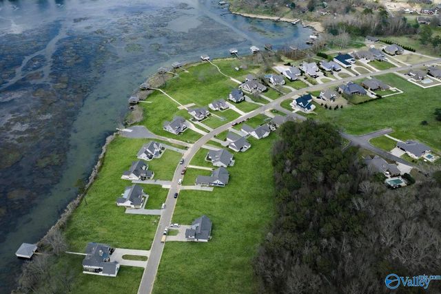 306 Lake Creek Drive, Guntersville, AL 35976