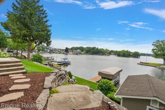 791 Central Drive, Lake Orion, MI 48362