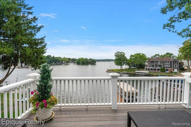 791 Central Drive, Lake Orion, MI 48362