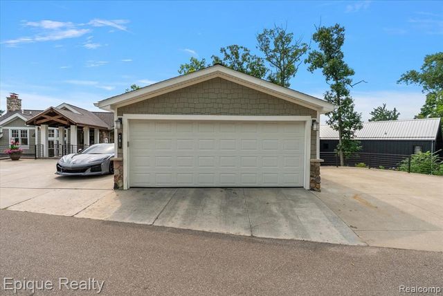 791 Central Drive, Lake Orion, MI 48362