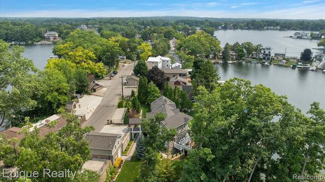 791 Central Drive, Lake Orion, MI 48362