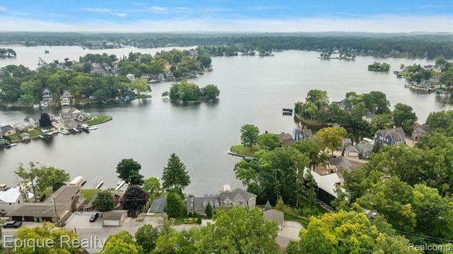 791 Central Drive, Lake Orion, MI 48362
