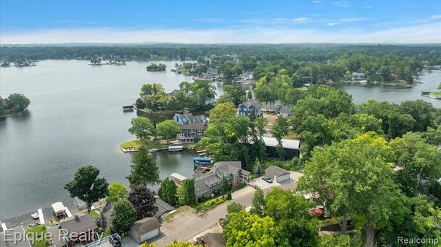 791 Central Drive, Lake Orion, MI 48362