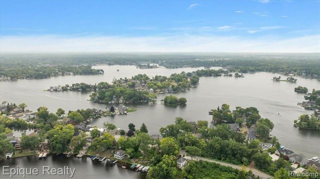 791 Central Drive, Lake Orion, MI 48362