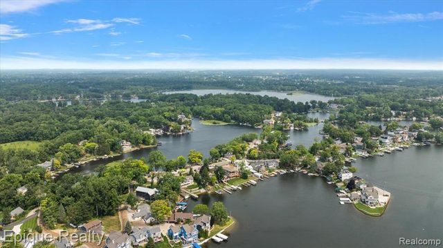 791 Central Drive, Lake Orion, MI 48362