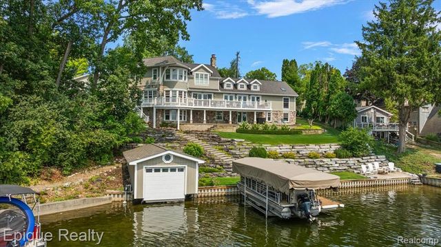 791 Central Drive, Lake Orion, MI 48362
