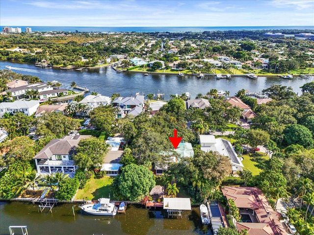 12831 S Shore Drive, Palm Beach Gardens, FL 33410
