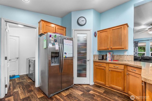 39 Paradise Lane, Pacific Beach, WA 98571