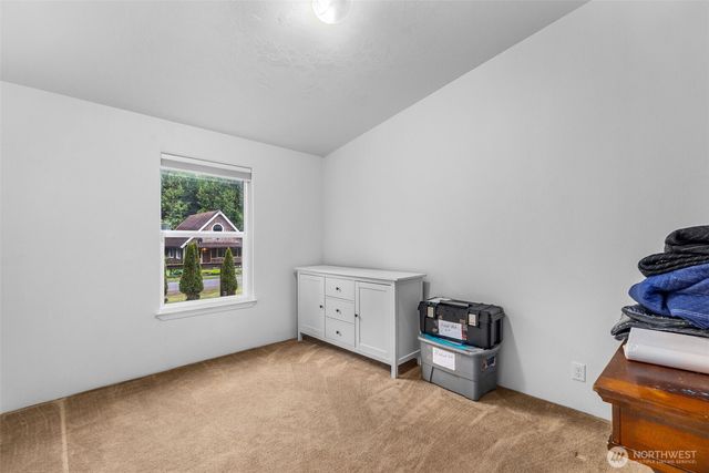 39 Paradise Lane, Pacific Beach, WA 98571