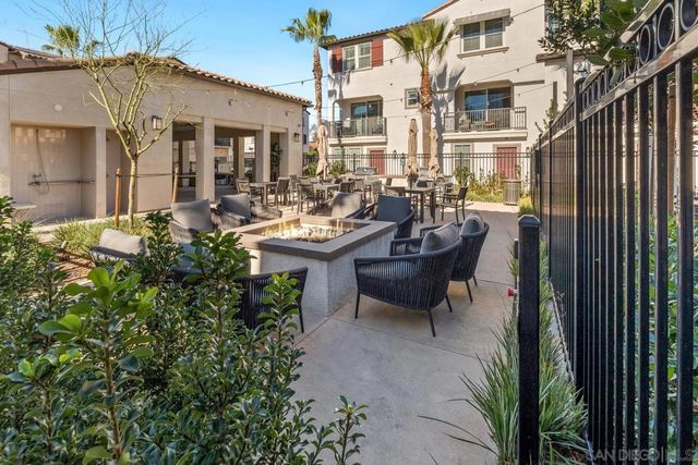 2328 Columba Gln, Escondido, CA 92025