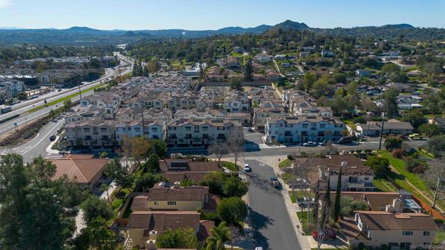 2328 Columba Gln, Escondido, CA 92025