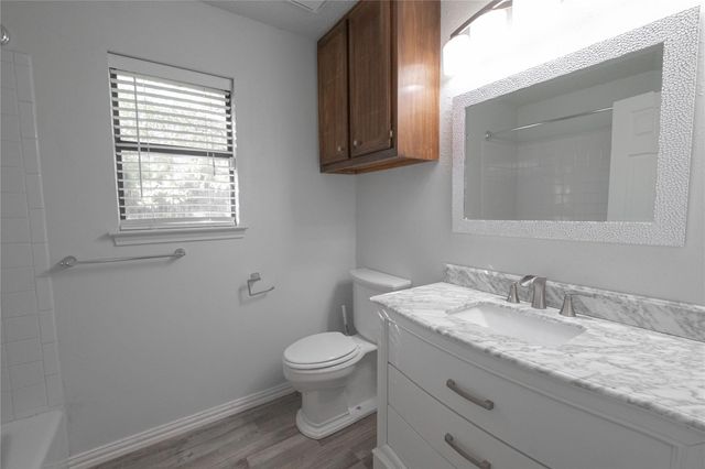 8201 Llano Avenue, Benbrook, TX 76116