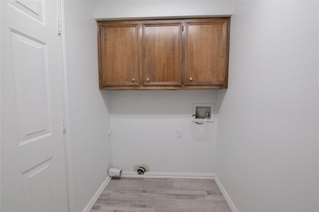 8201 Llano Avenue, Benbrook, TX 76116