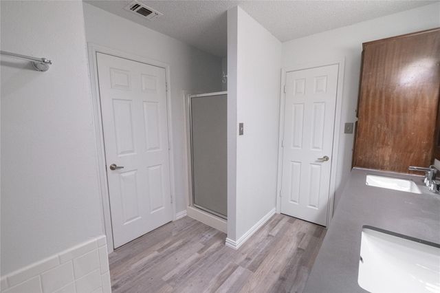 8201 Llano Avenue, Benbrook, TX 76116