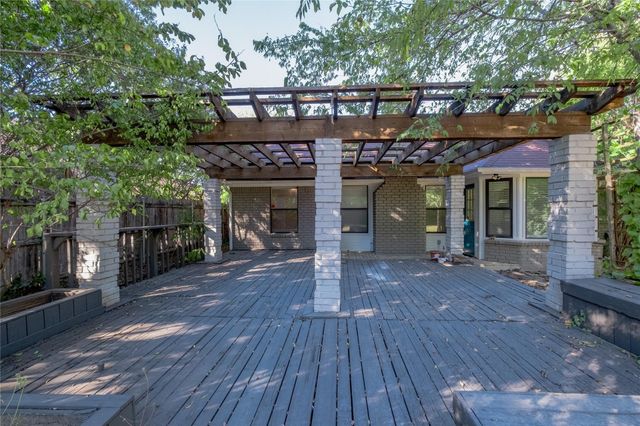 8201 Llano Avenue, Benbrook, TX 76116