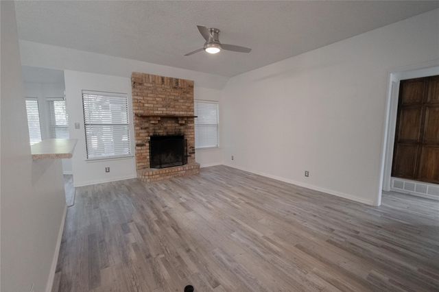 8201 Llano Avenue, Benbrook, TX 76116