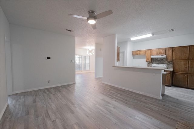 8201 Llano Avenue, Benbrook, TX 76116