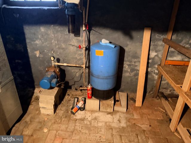 64 MAPLE AVE, Cedarville, NJ 08311