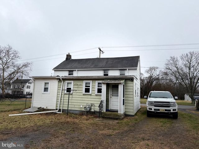 64 MAPLE AVE, Cedarville, NJ 08311