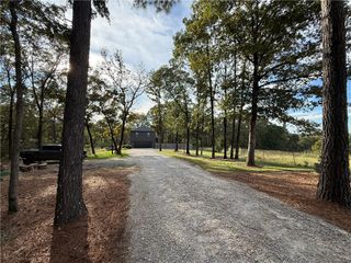 18864 Lake Sequoyah Road, Fayetteville, AR 72701