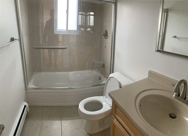 1727 E 14 Mile Road, Birmingham, MI 48009