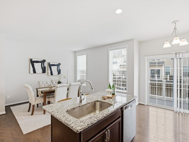 2768 Ashcombe Drive, Ann Arbor, MI 48105