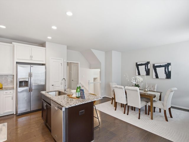 2768 Ashcombe Drive, Ann Arbor, MI 48105