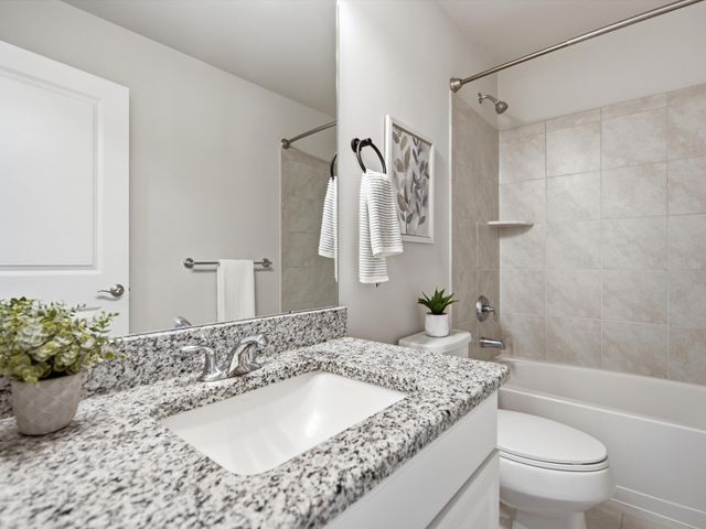 2768 Ashcombe Drive, Ann Arbor, MI 48105