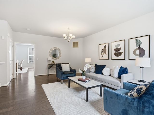2768 Ashcombe Drive, Ann Arbor, MI 48105