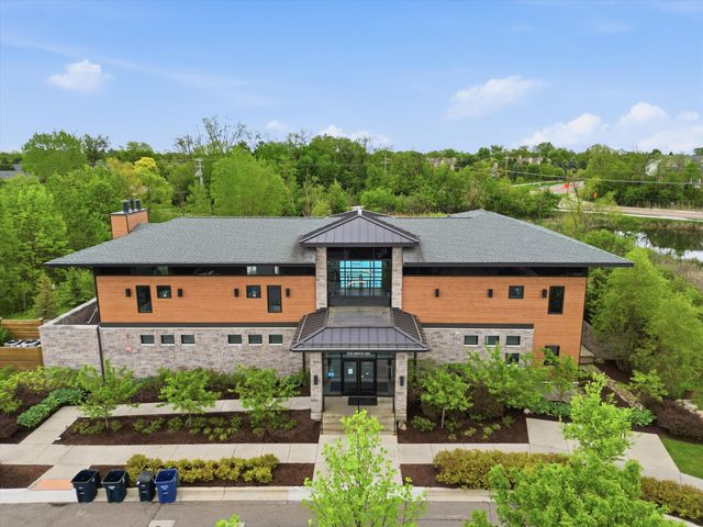 2768 Ashcombe Drive, Ann Arbor, MI 48105