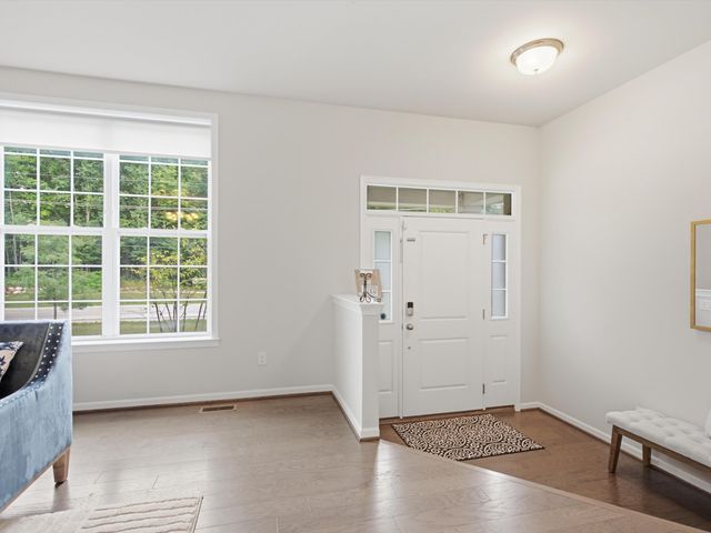 2768 Ashcombe Drive, Ann Arbor, MI 48105