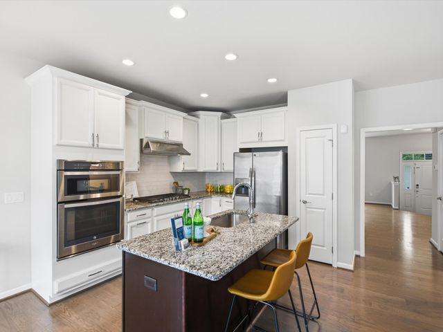 2768 Ashcombe Drive, Ann Arbor, MI 48105