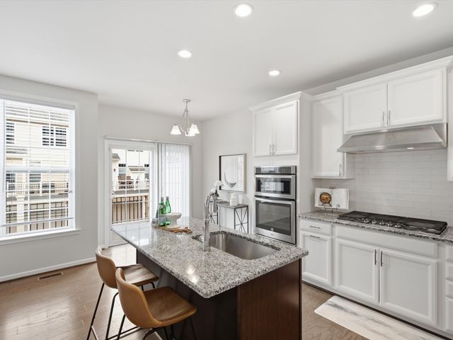 2768 Ashcombe Drive, Ann Arbor, MI 48105