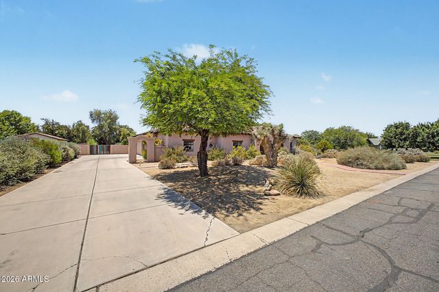 545 E MESQUITE Avenue, Gilbert, AZ 85296