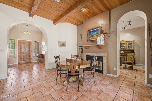 545 E MESQUITE Avenue, Gilbert, AZ 85296
