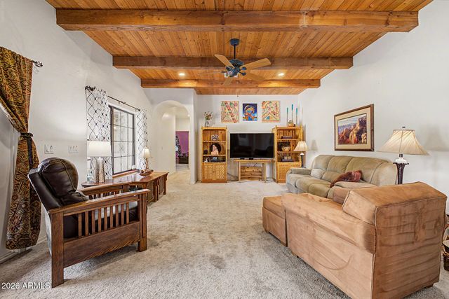 545 E MESQUITE Avenue, Gilbert, AZ 85296