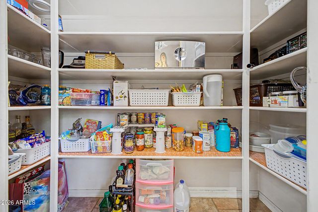 545 E MESQUITE Avenue, Gilbert, AZ 85296