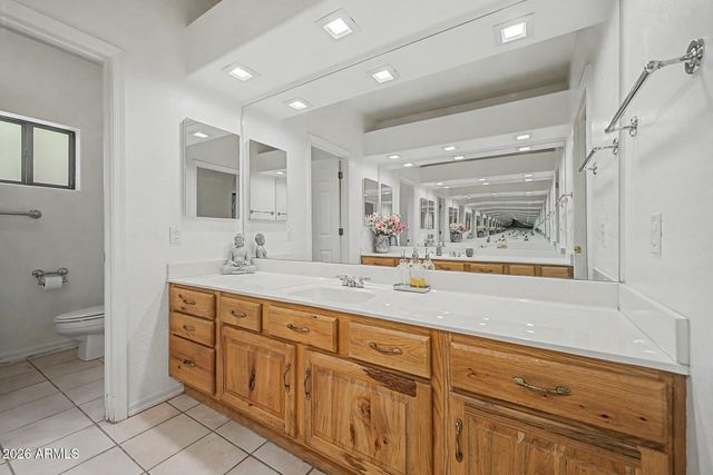 545 E MESQUITE Avenue, Gilbert, AZ 85296