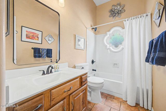 545 E MESQUITE Avenue, Gilbert, AZ 85296