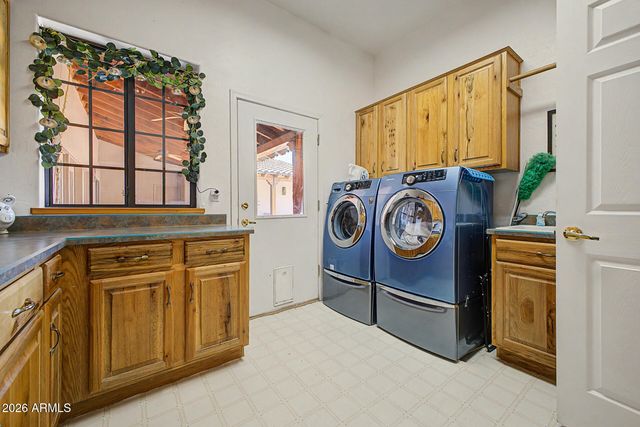 545 E MESQUITE Avenue, Gilbert, AZ 85296