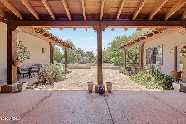 545 E MESQUITE Avenue, Gilbert, AZ 85296